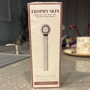 Trophy Skin BrightenMD Skincare Tool - White
